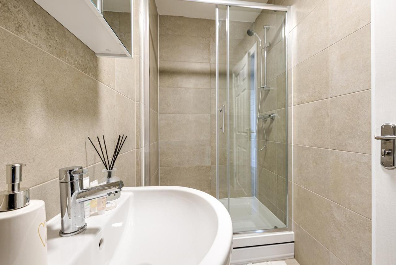 Top Floor Apartment With Private Balcony In Stockport Centre By Hass Haus Ngoại thất bức ảnh