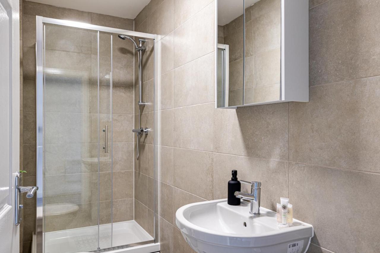 Top Floor Apartment With Private Balcony In Stockport Centre By Hass Haus Ngoại thất bức ảnh
