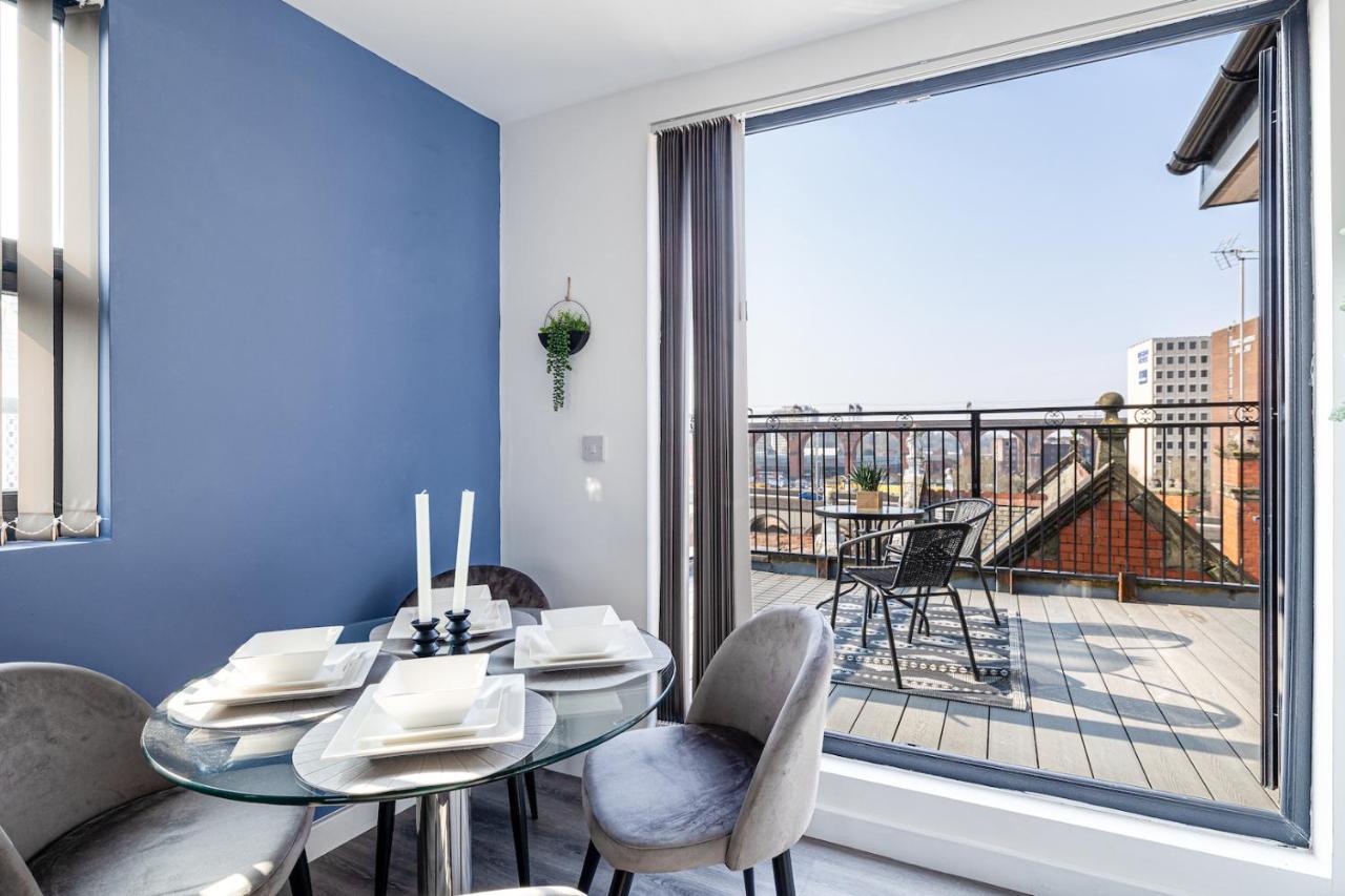 Top Floor Apartment With Private Balcony In Stockport Centre By Hass Haus Ngoại thất bức ảnh